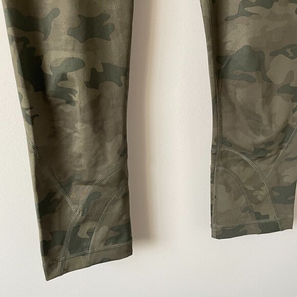LULULEMON Run Inspire Crop II *All Luxtreme Camo Fatigue Green 6 - Picture 5 of 8